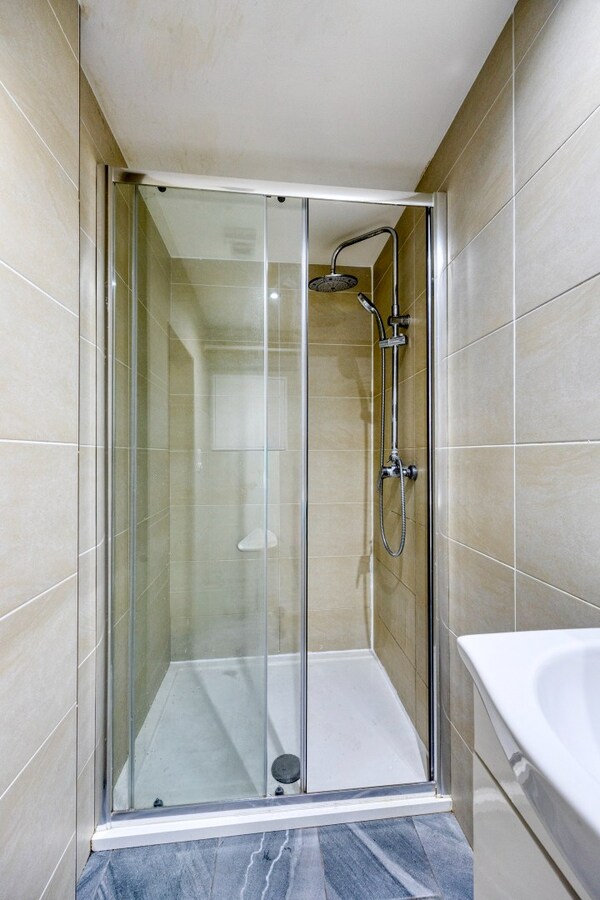 Gerenoveerde woning - 4 slaapkamers 