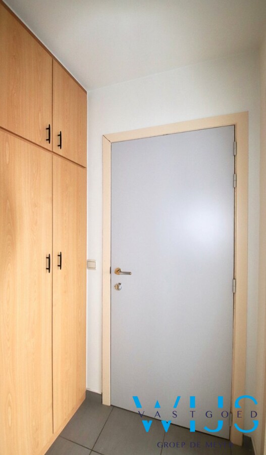 Ruim lichtrijk appartement met 4 slaapkamers te Eeklo ! 