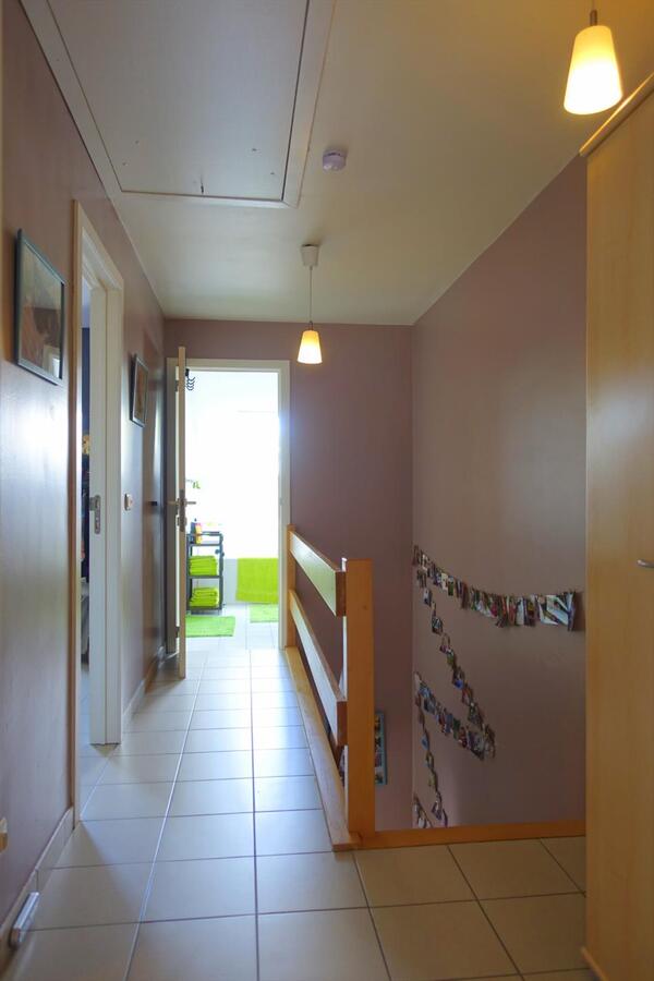 Instapklare woning met dubbele garage 