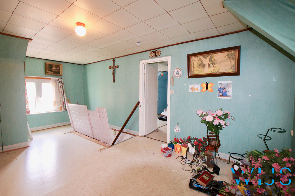 Te renoveren woonhuis op een zeer rustige ligging te Zelzate ! 