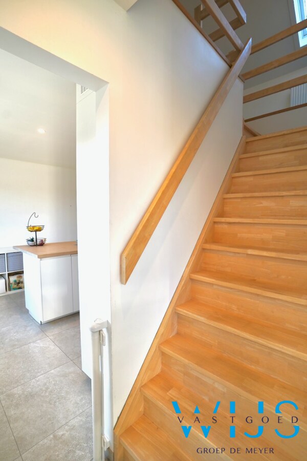 Volledig gerenoveerd woonhuis op 4.734 m² te Maldegem ! 