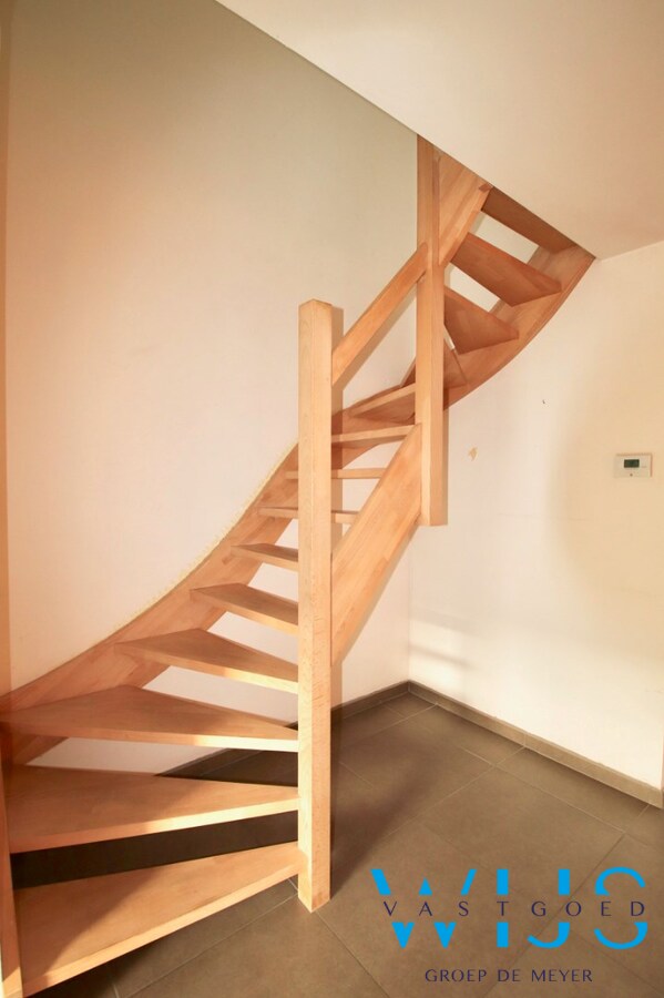 Energiezuinig 2 slaapkamerappartement met garage te Rieme! 