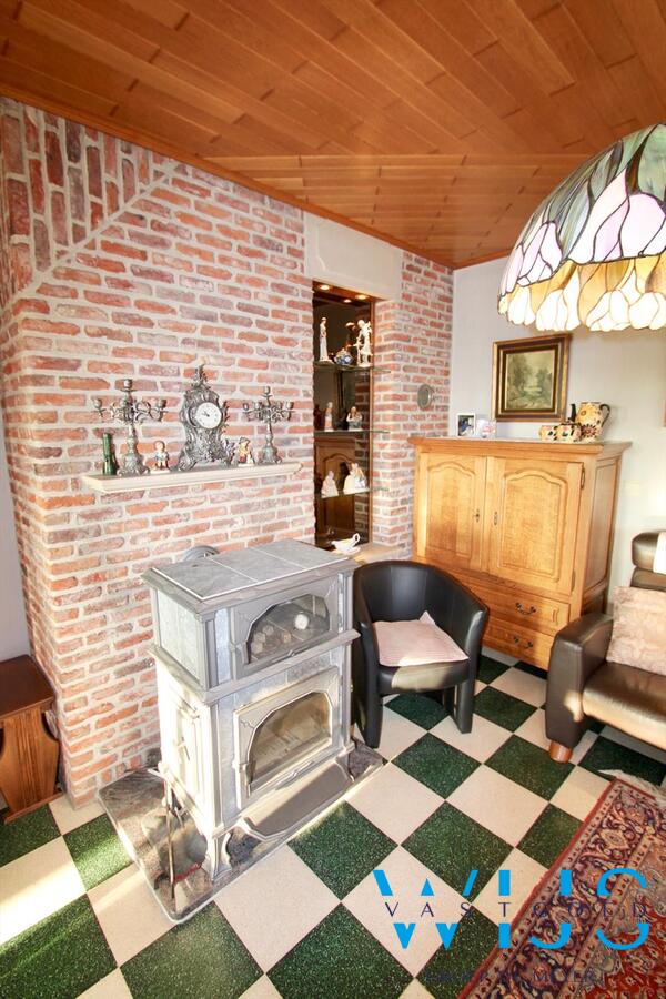 Zeer degelijk woonhuis op een ruim rustig perceel te Bassevelde ! 