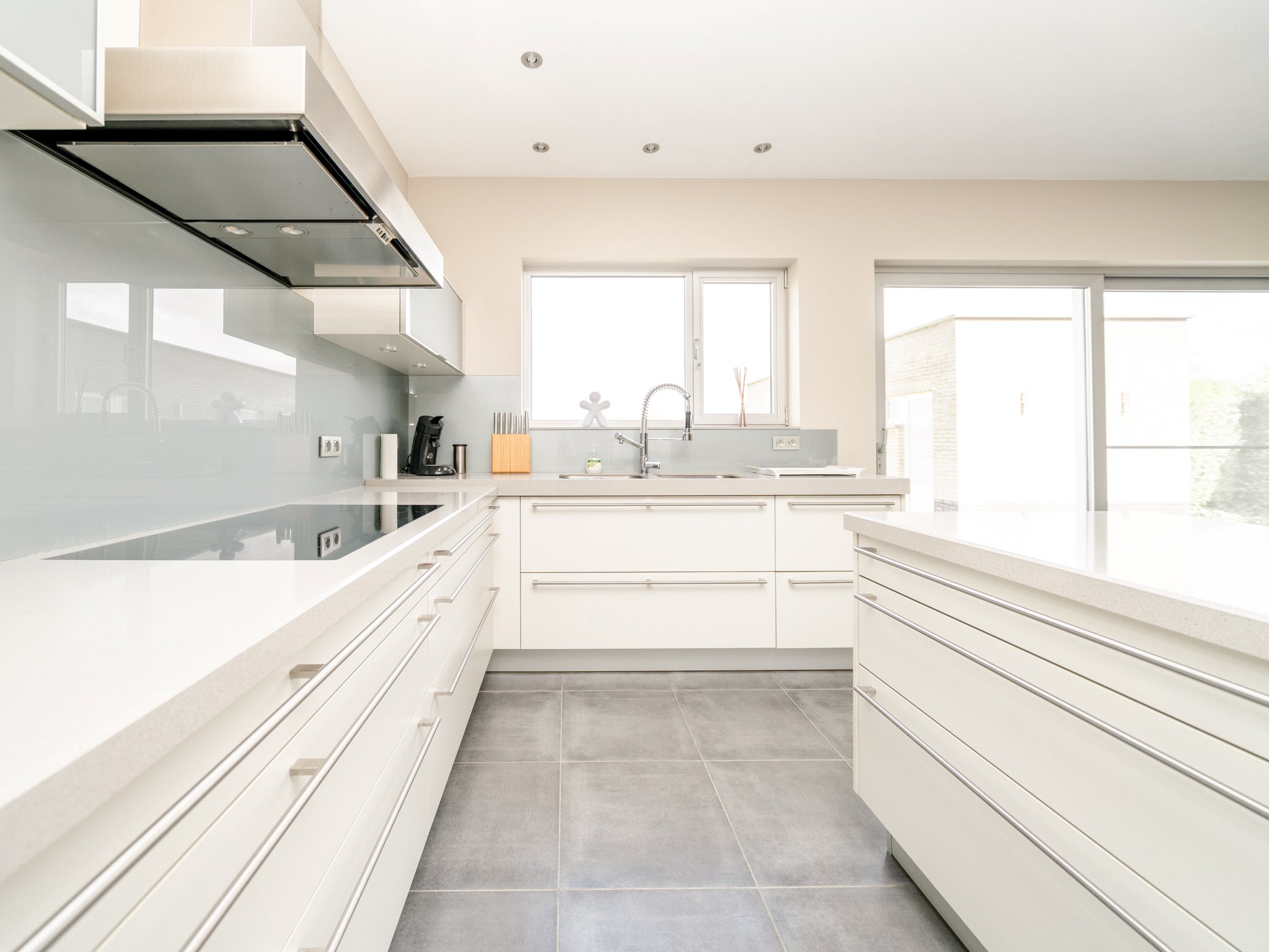 Moderne nieuwbouwvilla met zicht op groen 