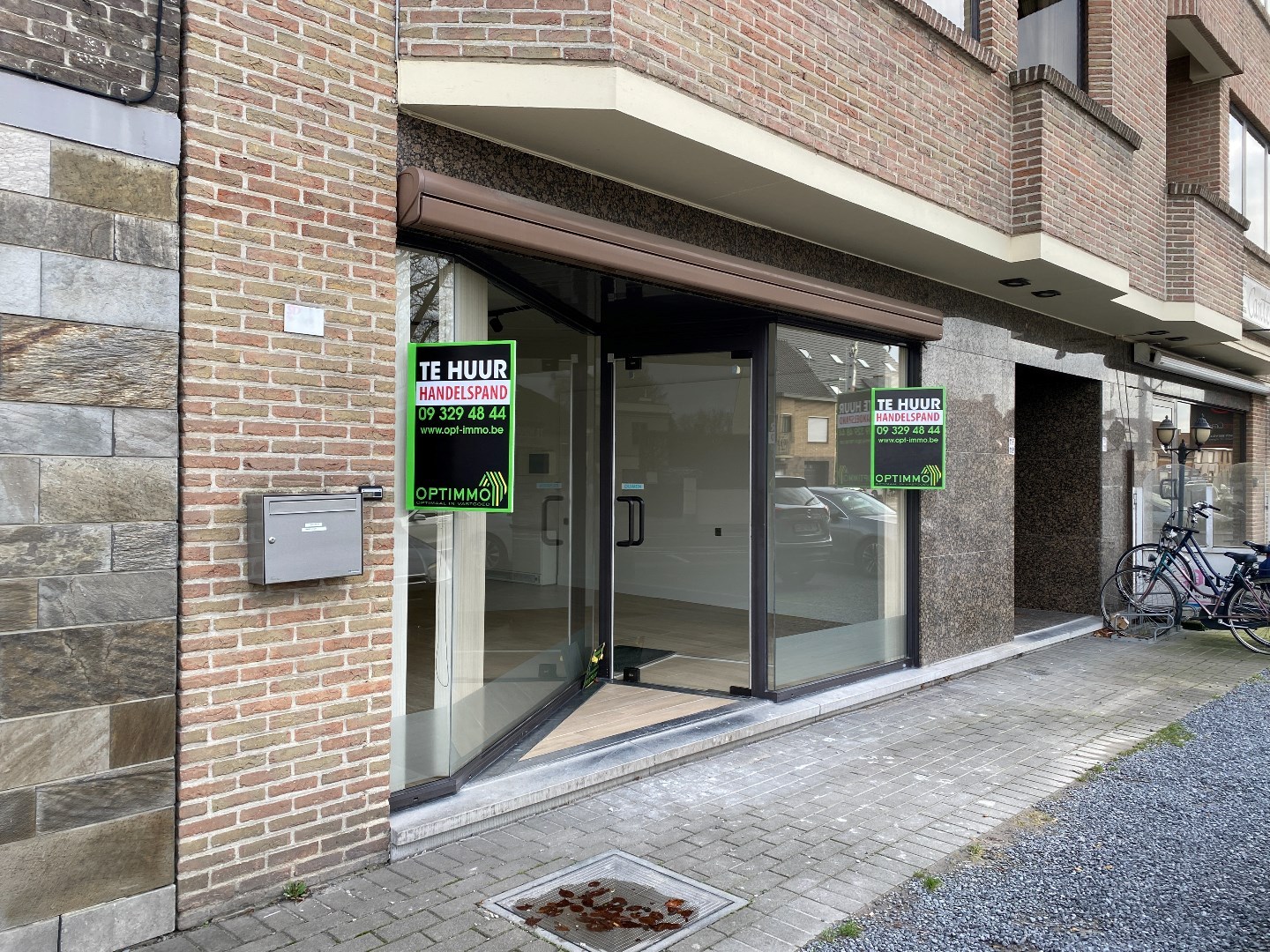 Commercieel handelspand op de Grote Steenweg te Olsene 