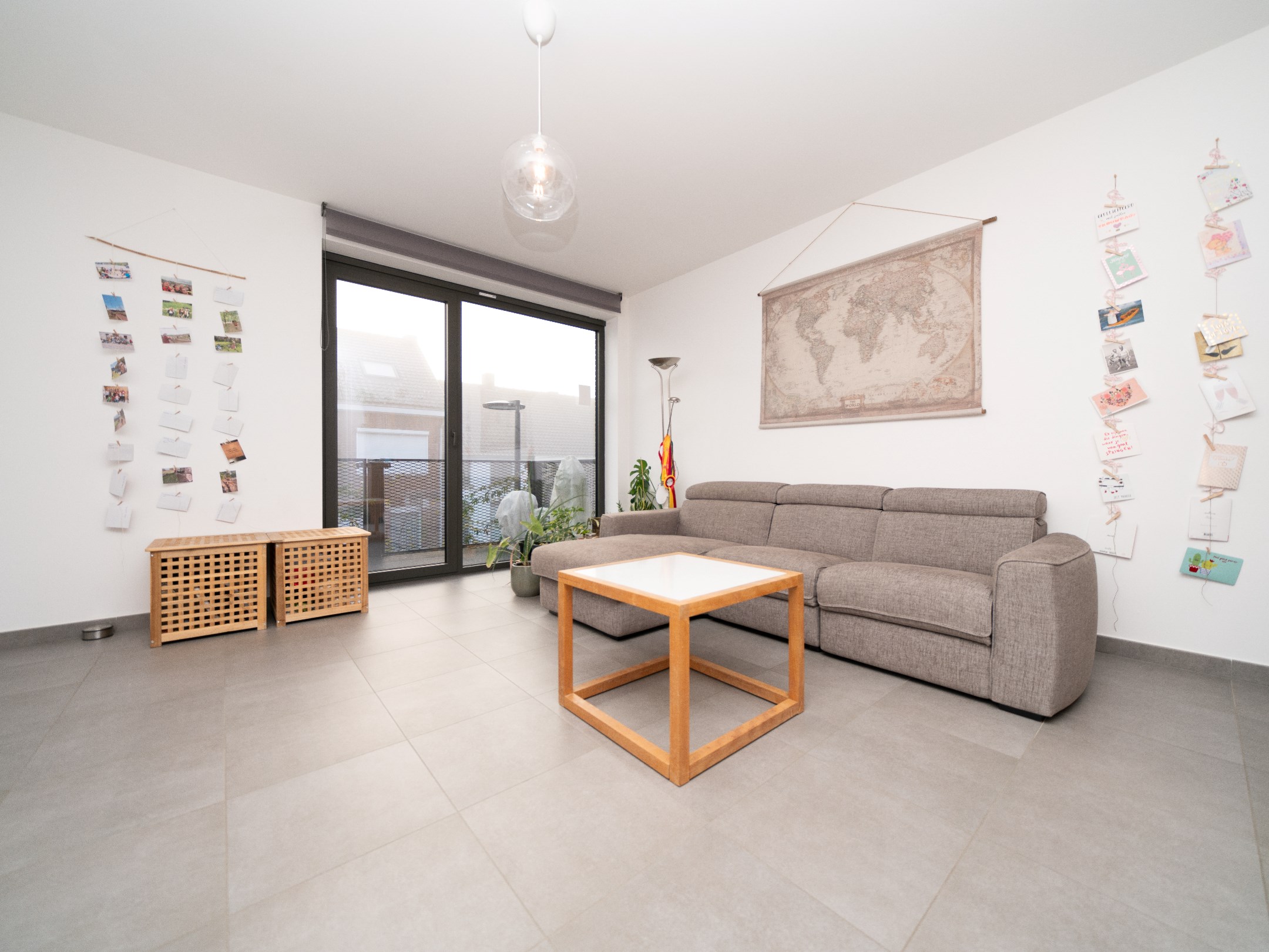 Nieuwbouwappartement met 3 terrassen, staanplaats en kelder 