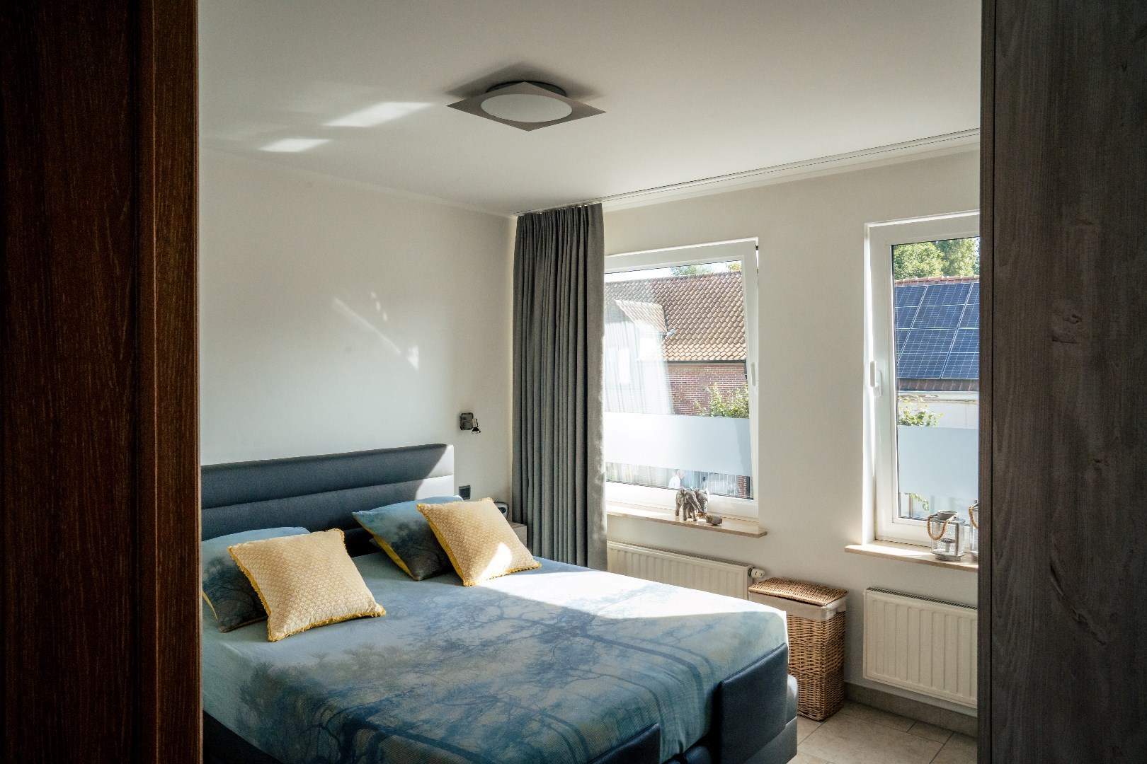 Ruim duplex appartement (203m²) met 4 slpks en garage te Kaprijke 