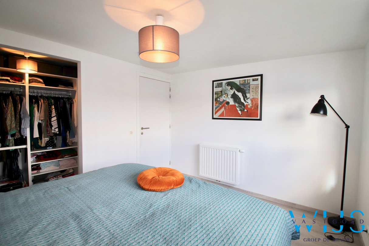 Instapklaar woonhuis met 3 slaapkamers &amp; tuin ! 