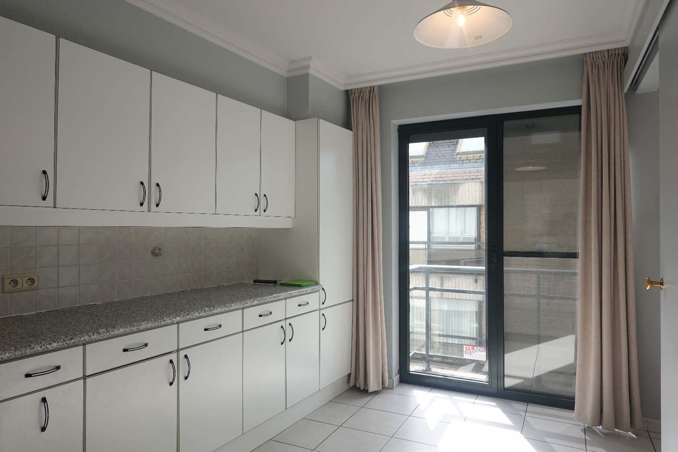 Ruim, instapklaar appartement met garagebox 