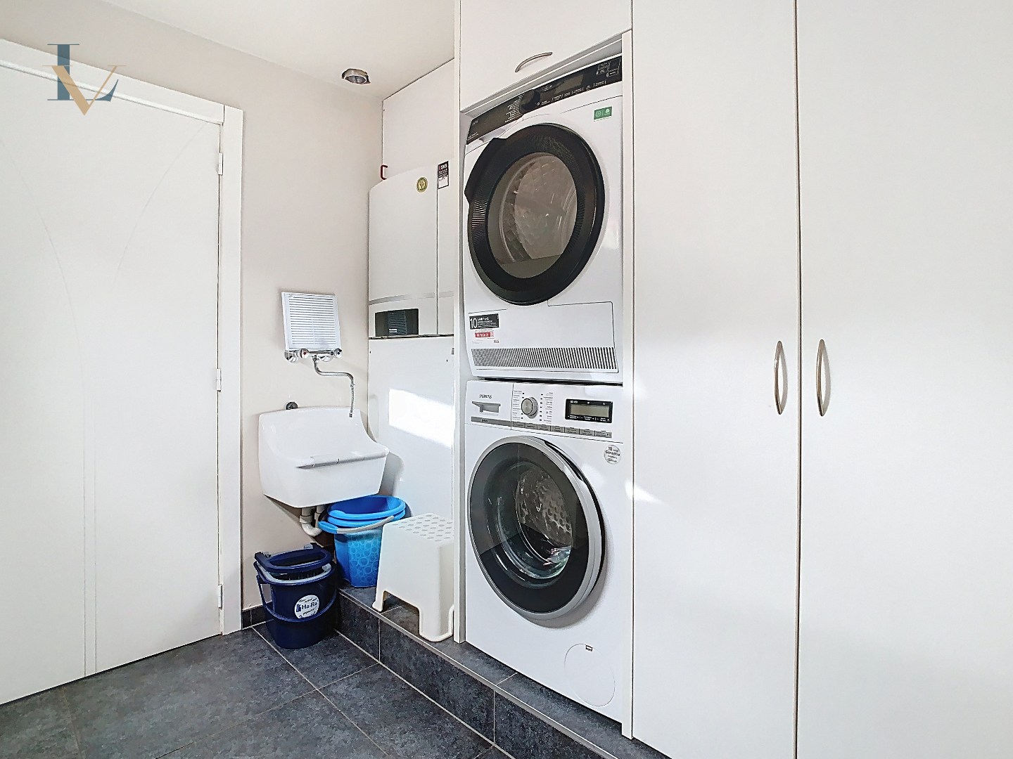 Instapklare rijwoning met tuin en garage nabij Park Vrieselhof – rustige ligging in Oelegem 