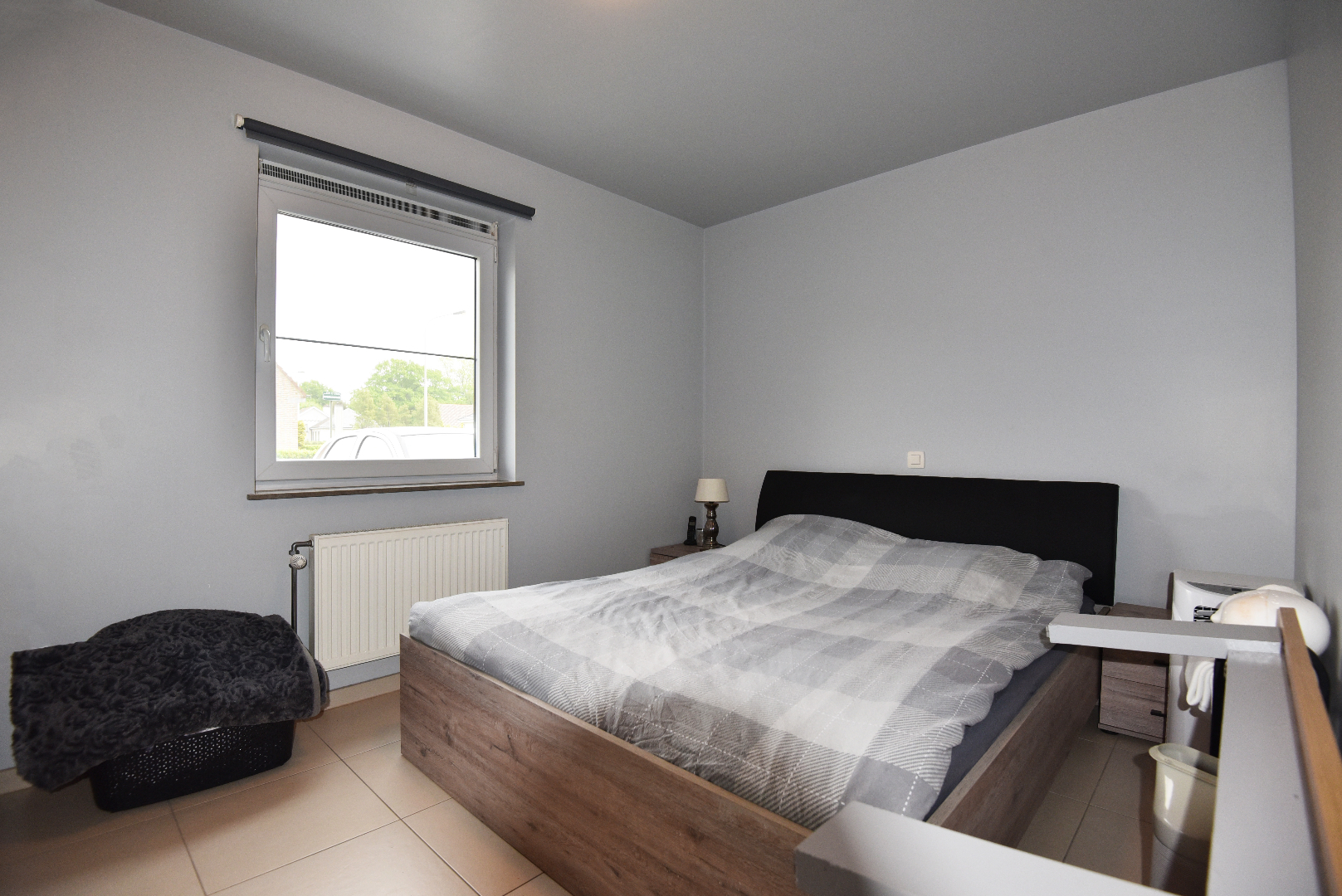 Recent gelijkvloers 1 slpk app. gunstig gelegen te Eeklo 