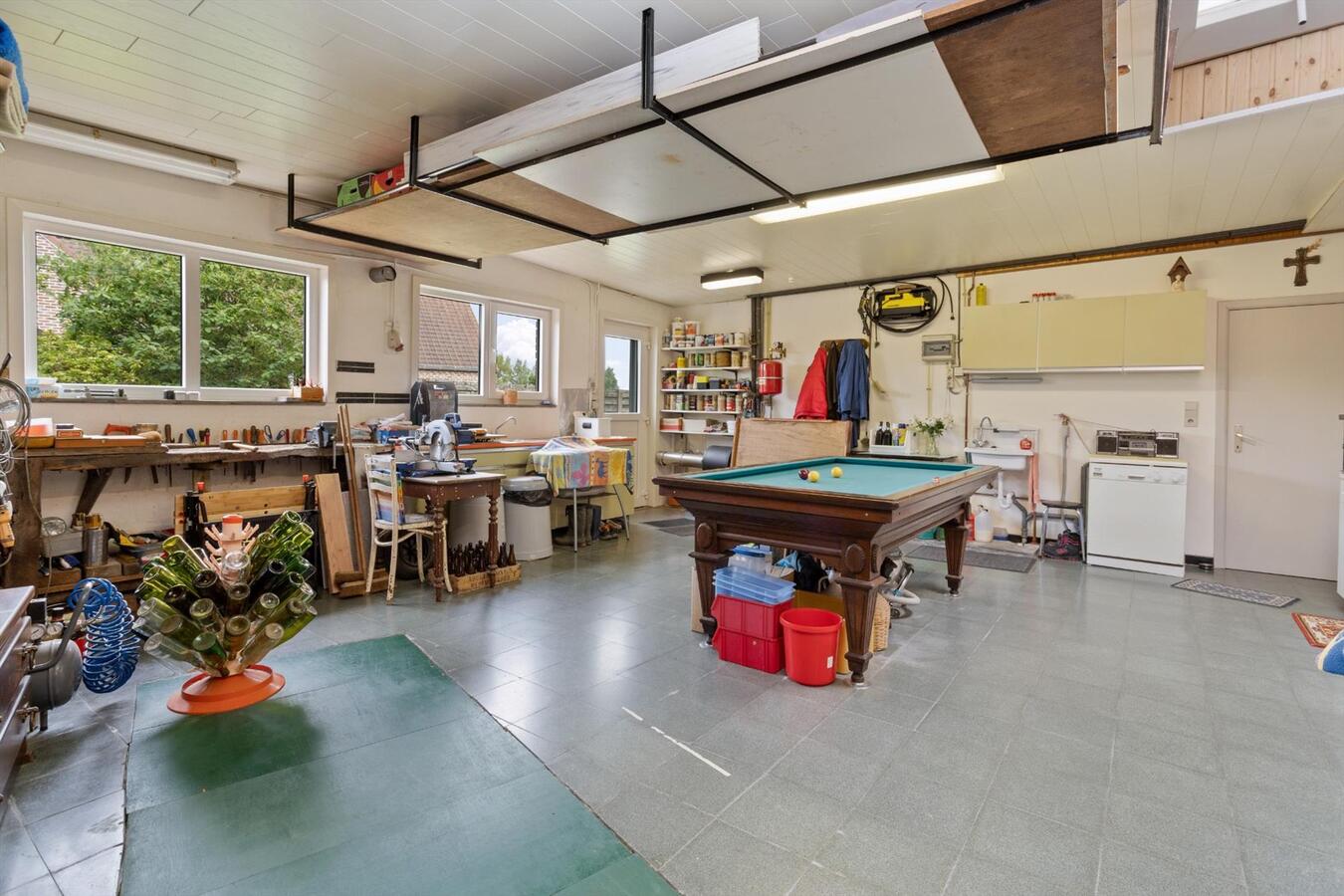 Landelijk gelegen, ruime woning op perceel van 555m² 