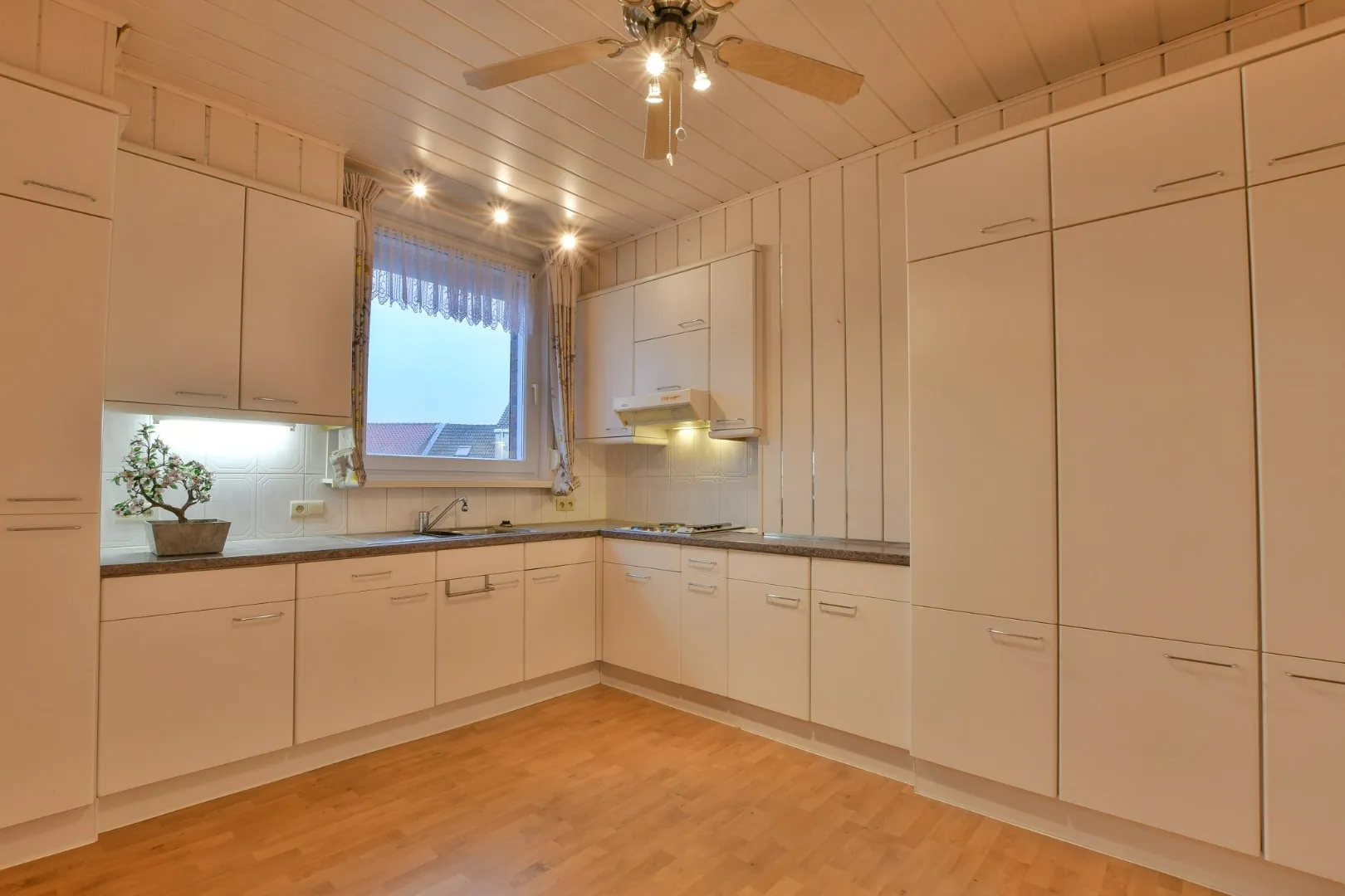 Duplexappartement met 3 slaapkamers centraal gelegen in Blankenberge