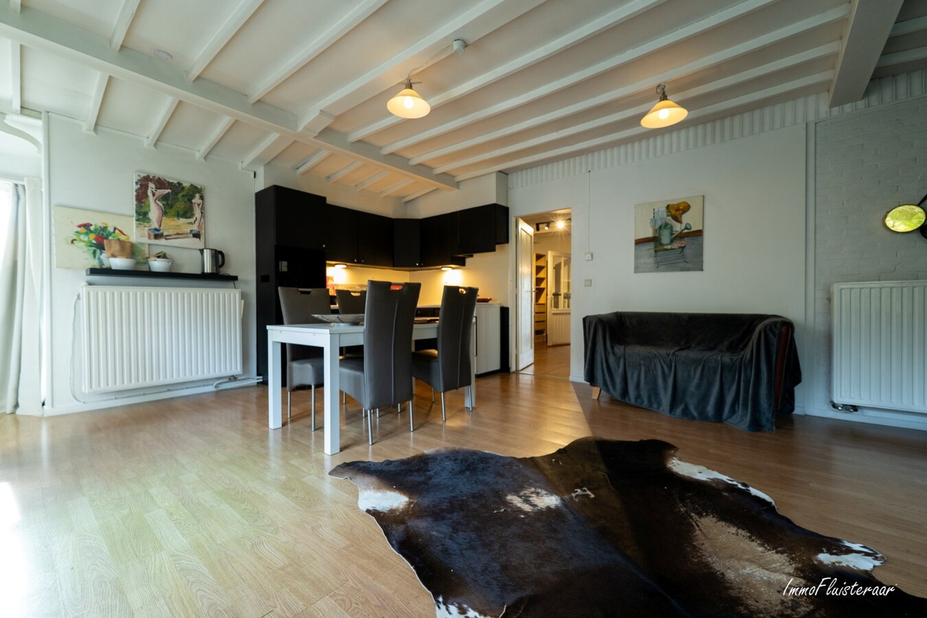 Karakteristieke woning met charmante chalet en paardenfaciliteiten op ca. 9.604 m² te Geel 