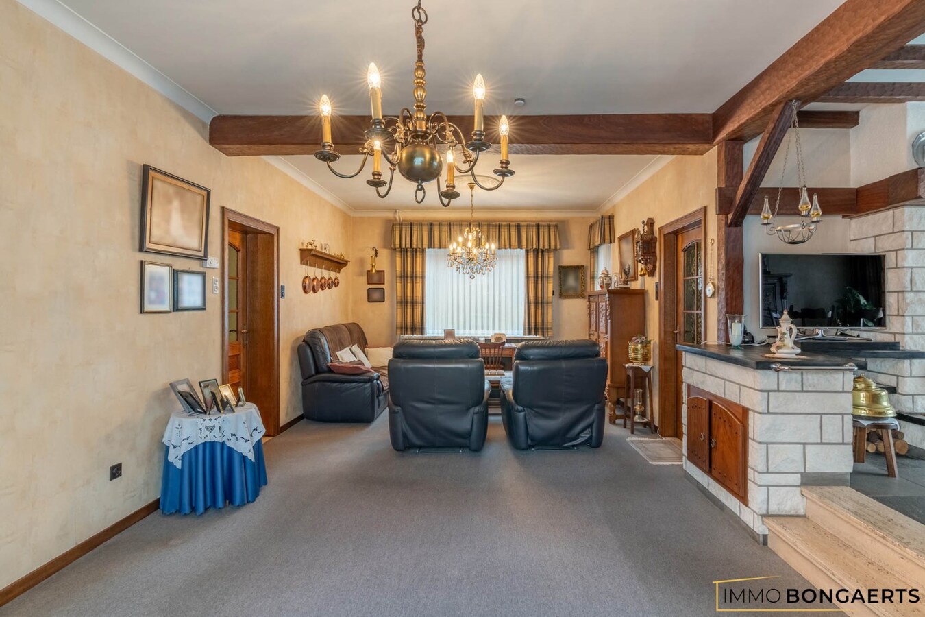 Ruime woning met tuin, garage en 3 slaapkamers in Oudsbergen . 