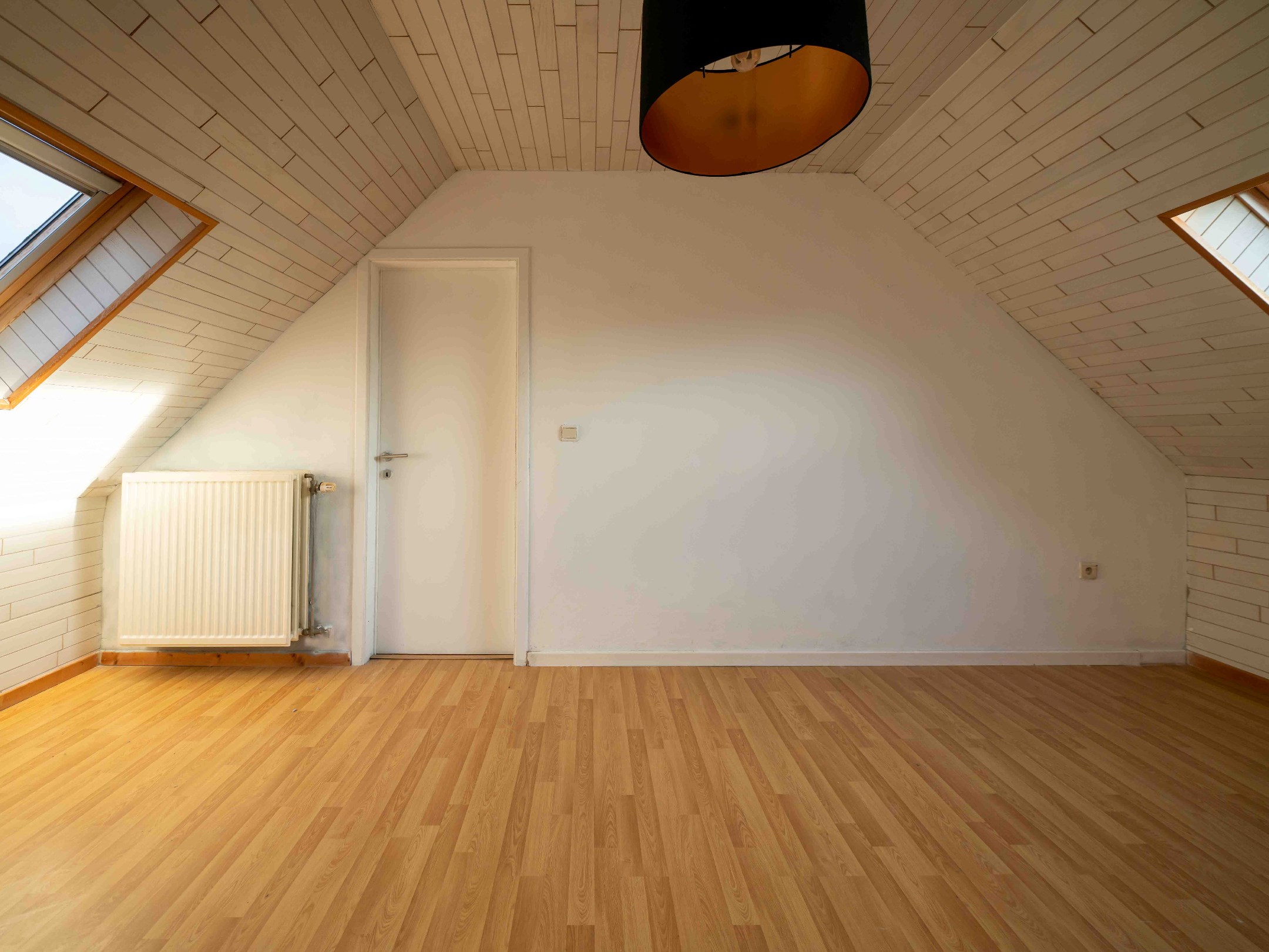 Woning met 2 kamers en veel potentieel op AAA-locatie 