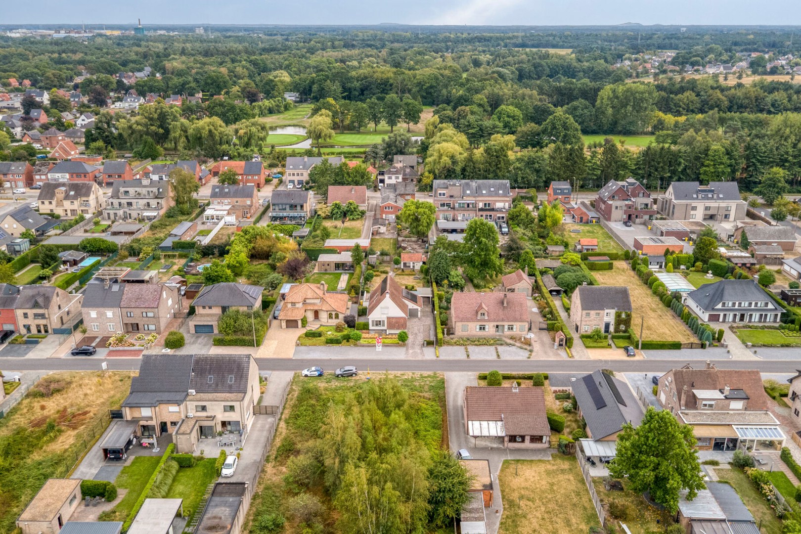 Charmante, instapklare gezinswoning met 3 slpk. op rustige ligging in Mol-Rauw 