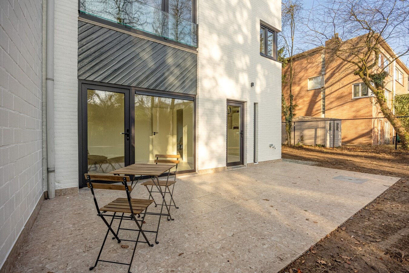 Volledig gerenoveerde HOB op een toplocatie te Brasschaat! 