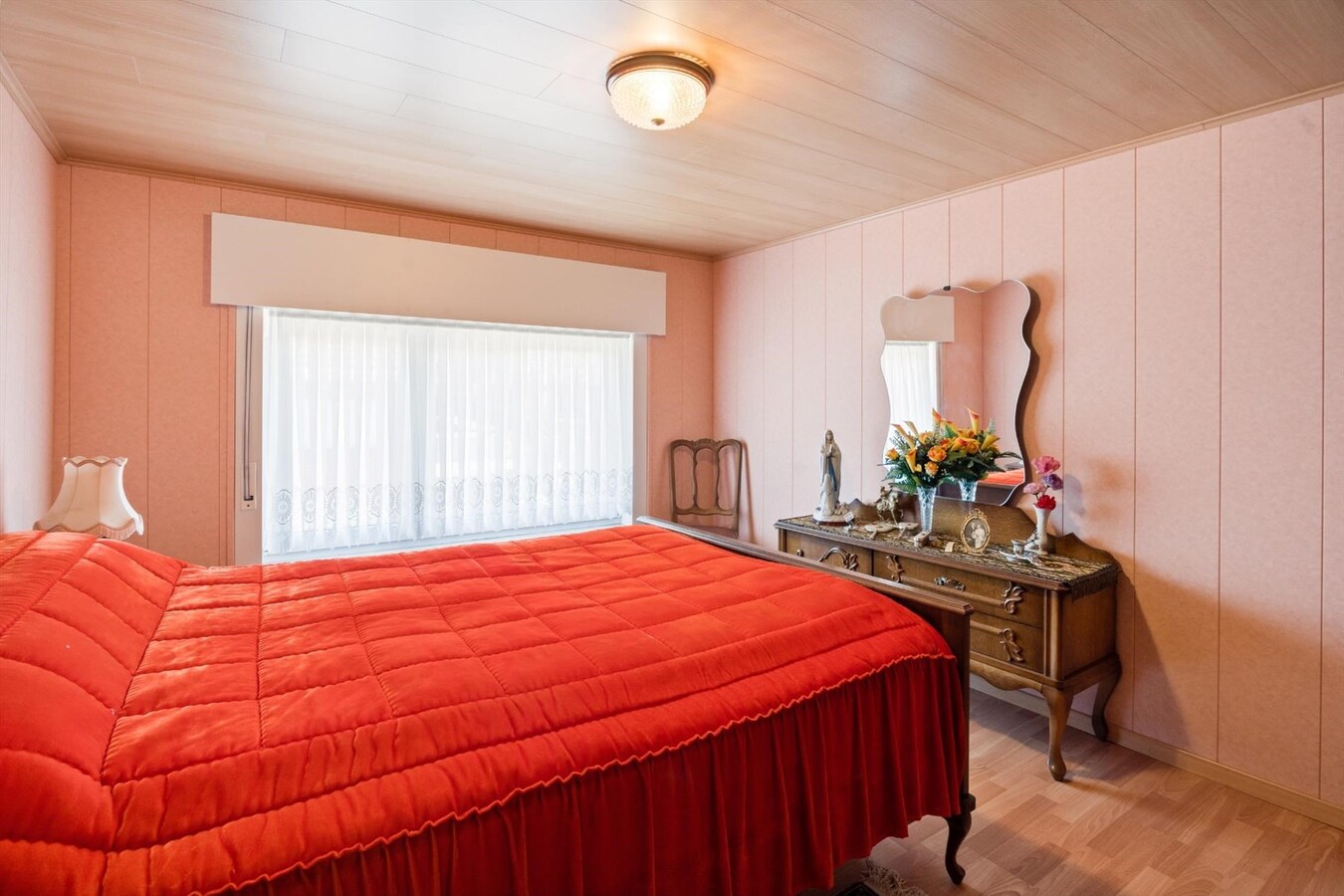 Perfect onderhouden vrijstaande woning op een boogscheut van het Centrum van Houthulst 