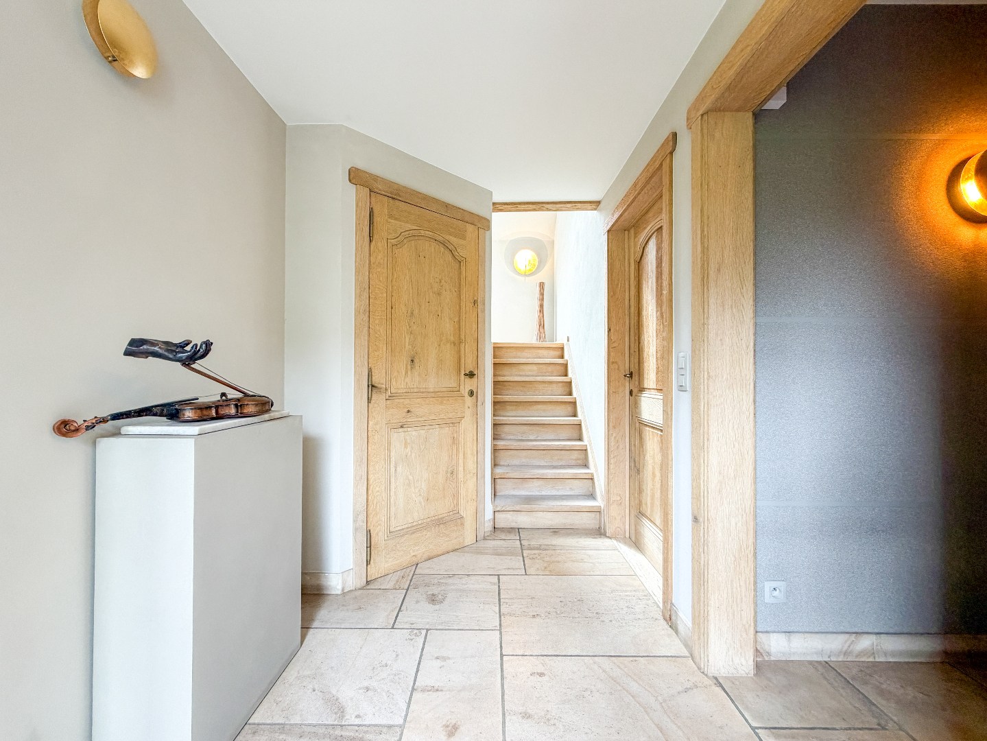Ruime villa met prachtige tuin en hoogwaardige afwerking, perceel van 1891 m², rustig gelegen te Torhout 