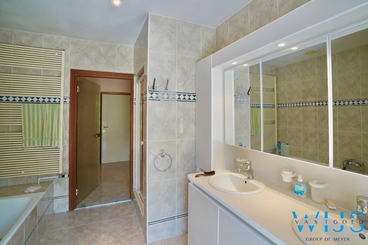 Unieke eigendom op 10.130m² te Assenede/Oosteeklo ! 