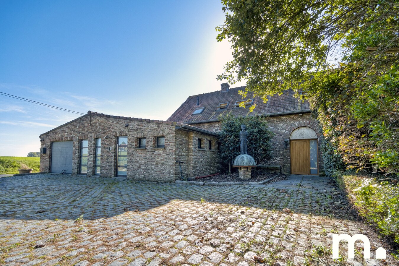 Uniek landhuis in Kruiseke te koop ! 