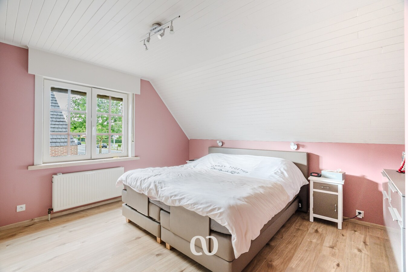 Prachtig onderhouden gezinswoning met 4 slaapkamers 