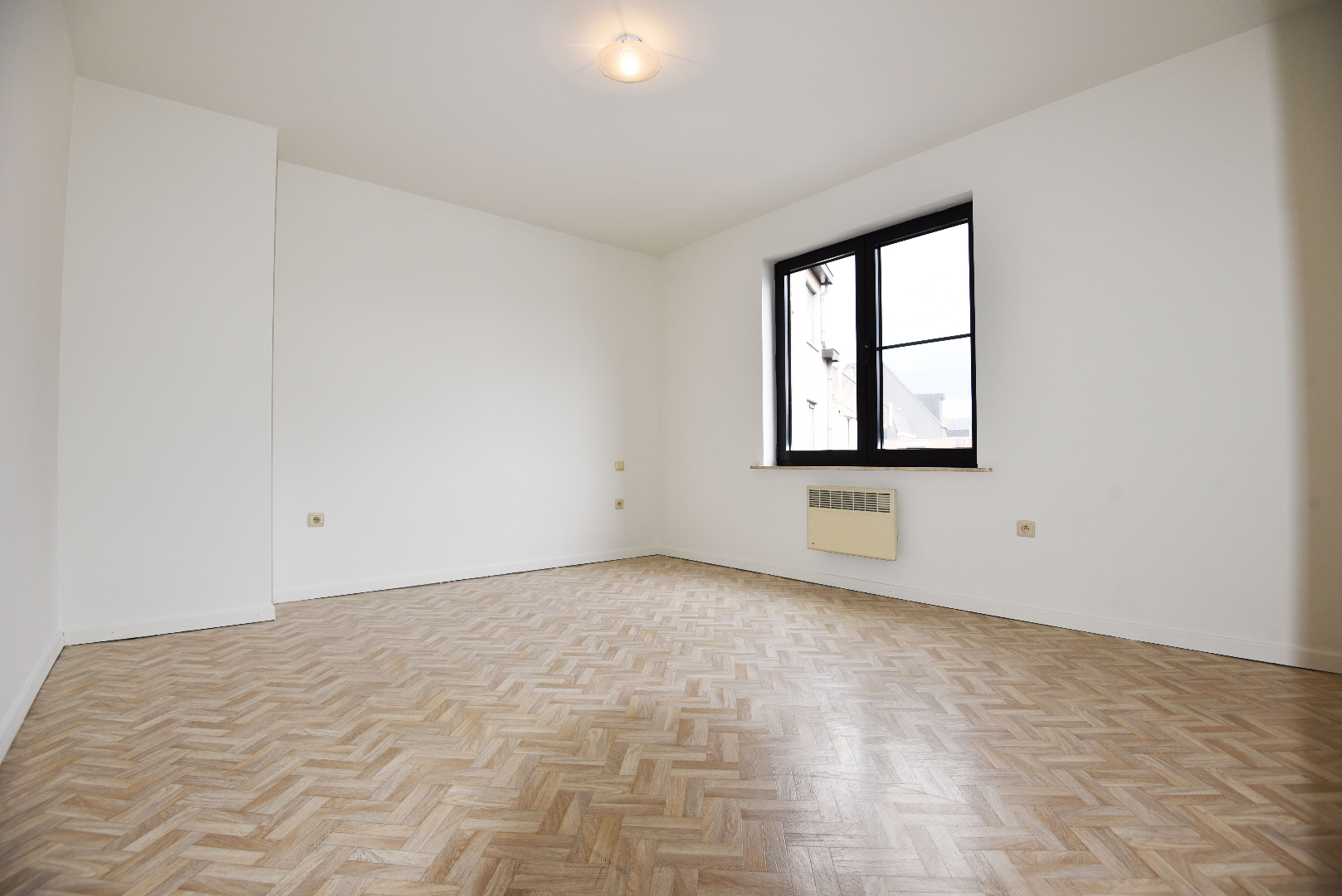 Appartement (121 m²) met 2 slaapkamers en garage te LEMBEKE 