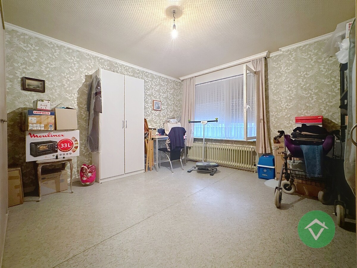 Ruime rijwoning met tuin, garage en 4 slaapkamers in Roeselare 