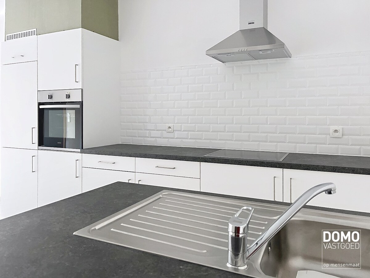 GOED GELEGEN SERVICEFLAT TE KOOP IN CENTRUM HASSELT 