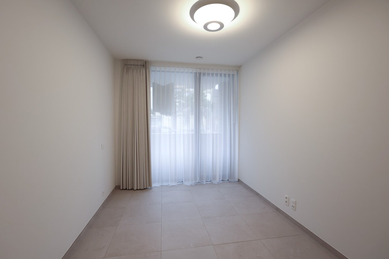 Nieuwbouw appartement met 1 slaapkamer te huur op jaarbasis 