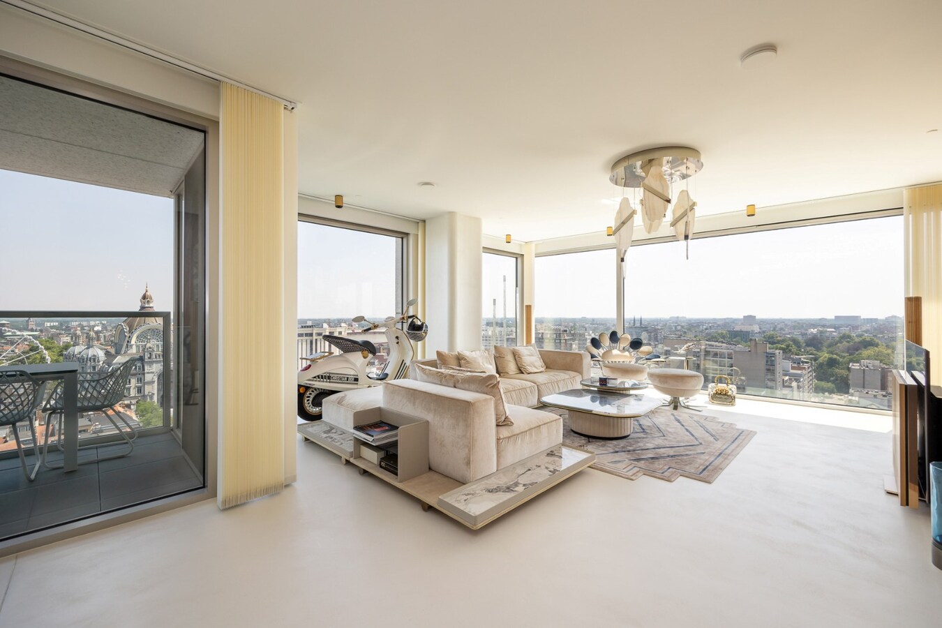 Exclusief wonen in Antwerp Tower | Luxueus appt. met 3 slpk en 2 terrassen! 