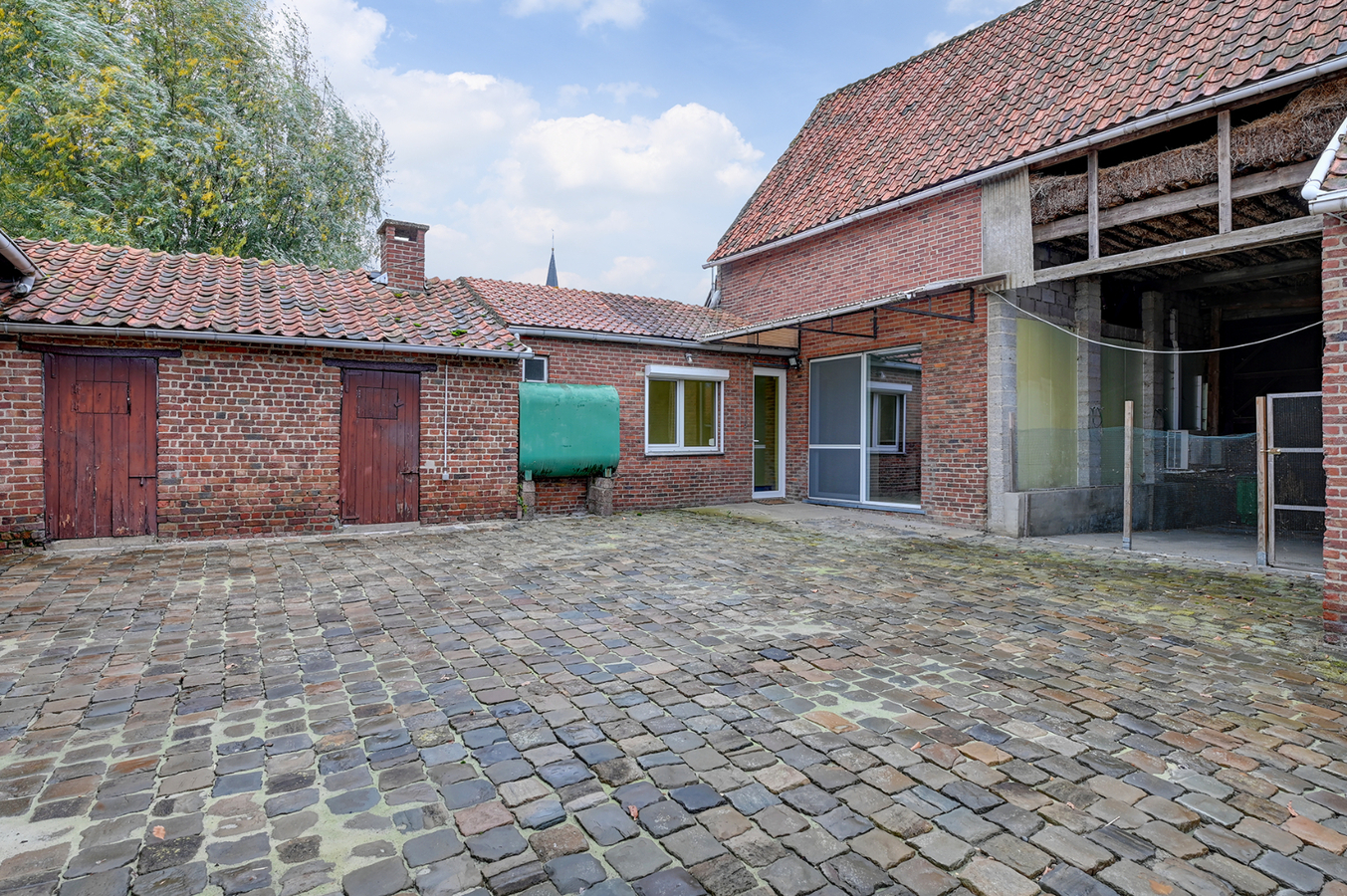 Hoeve met karakter in het hart van Widooie 