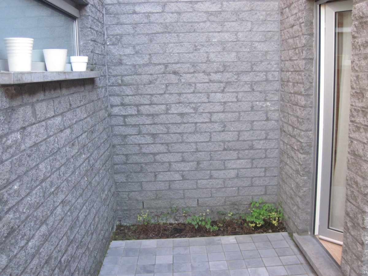 Gelijkvloers appartement. Aangenaam wonen ! 