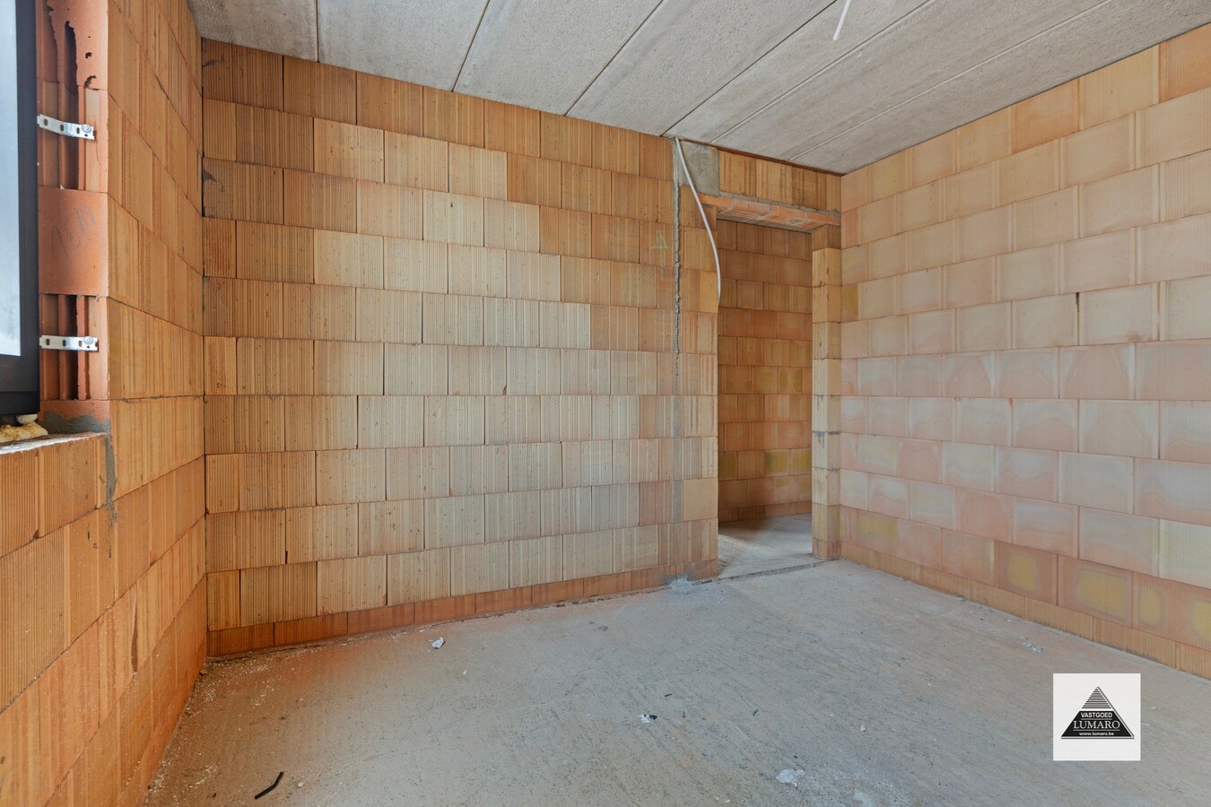 Nieuwbouw instapklare woning met 4 slaapkamers (waarvan 1 gelijkvloers) 