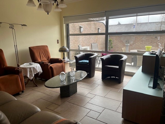 Ruim appartement met 2 slaapkamers en groot terras 