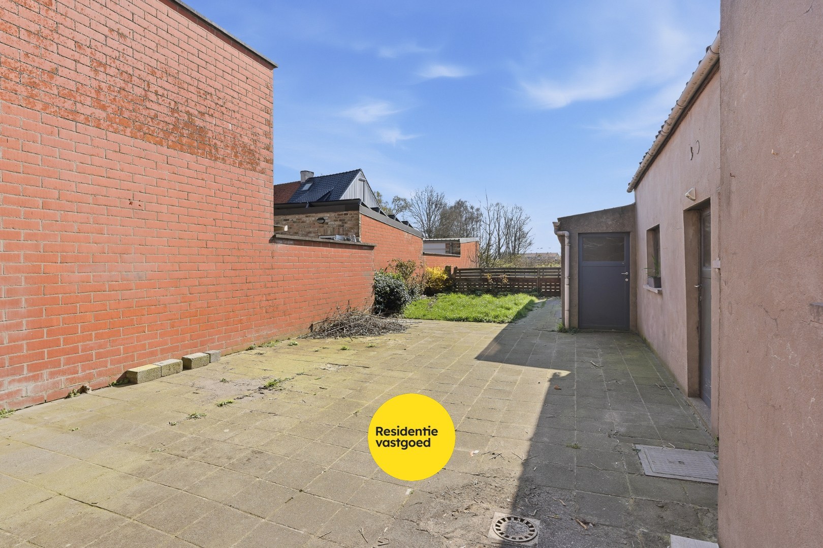 Te renoveren woning in centrum Eernegem 