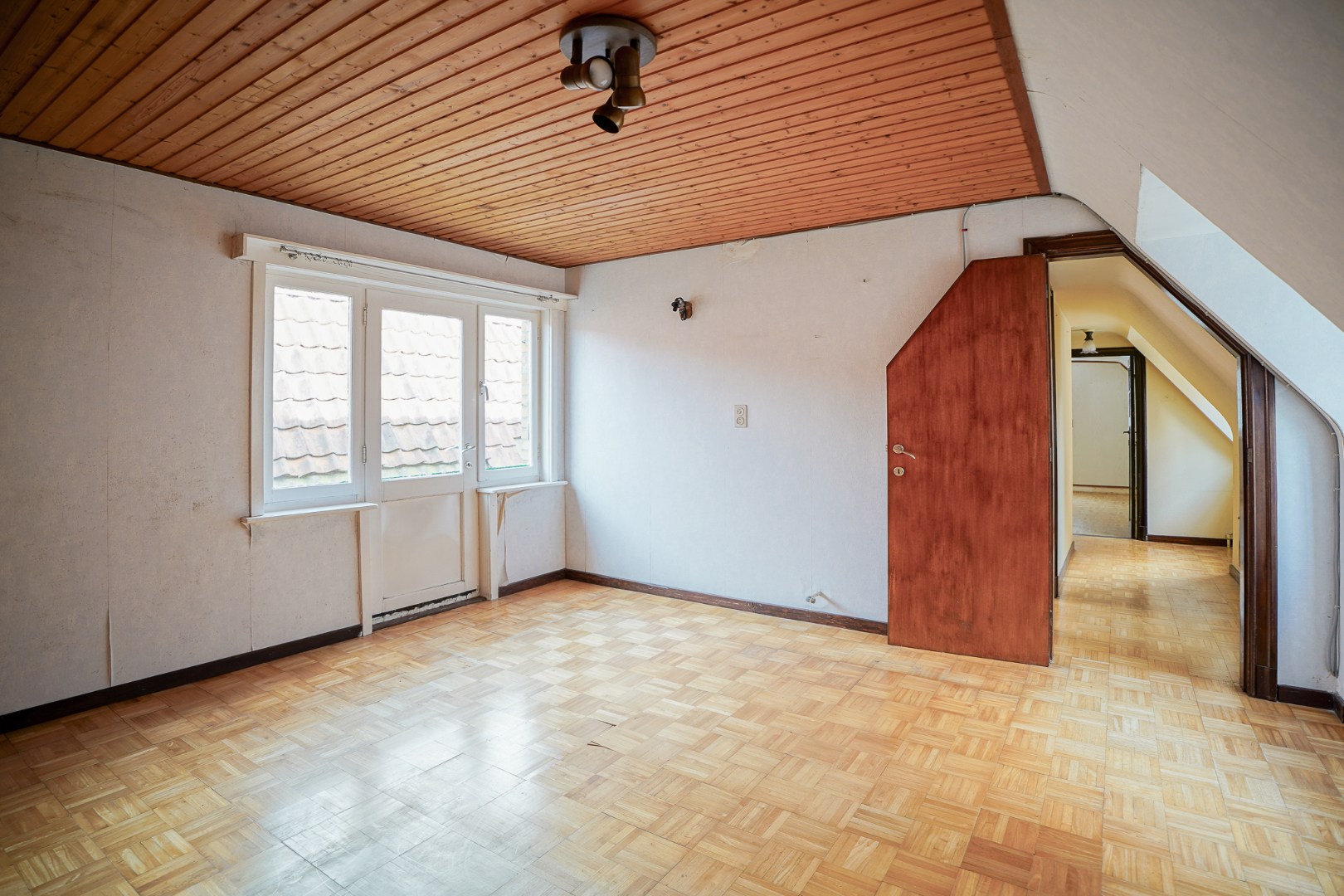 Karaktervolle hoekwoning op topligging in hartje Brugge 