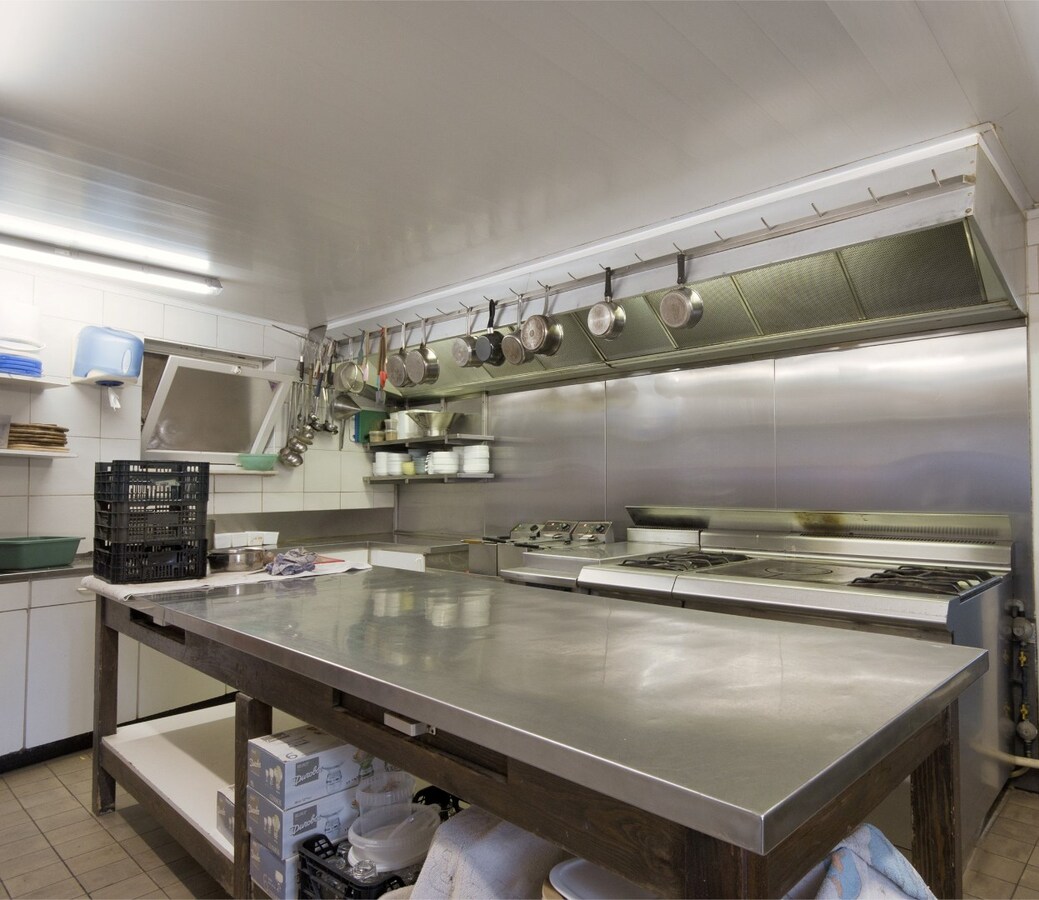 Authentiek commercieel pand met woonst in Gottem te koop ! 