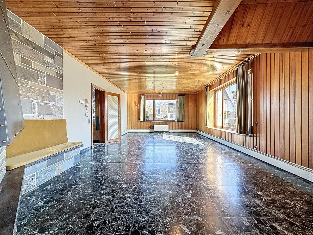 Statige laagbouwvilla met groene achteruit te Scheldewindeke 