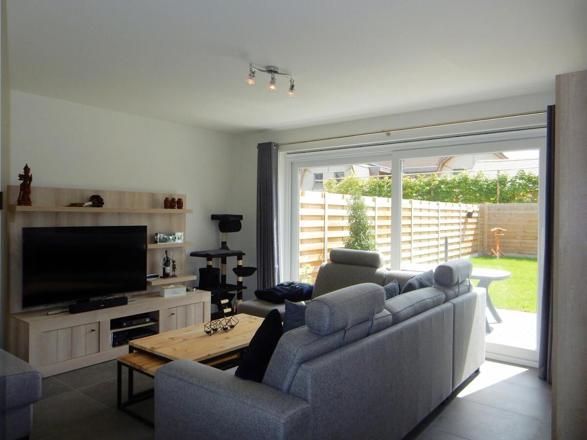 Mooie nieuwbouwwoning met 4 slaapkamers en garage 