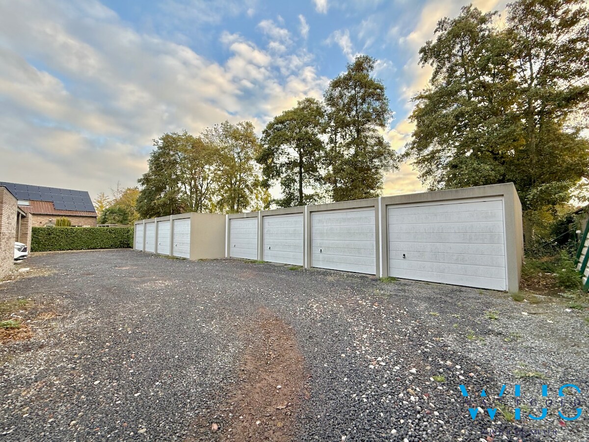 Nieuwbouw woning met 4 slaapkamers te Boekhoute ! 
