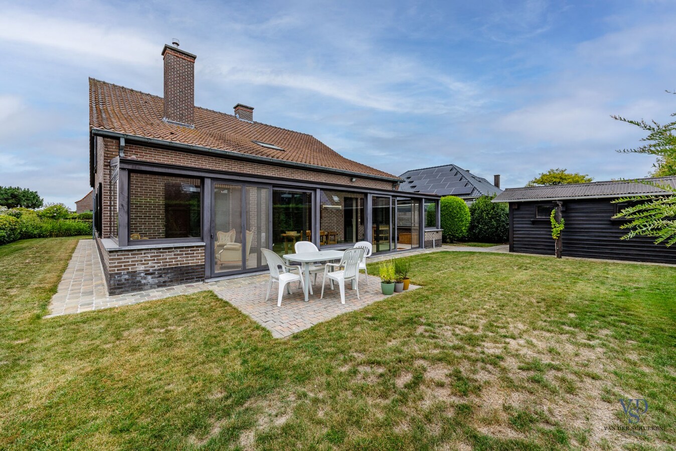 Bijzonder ruime (295m²) gezinswoning in Asper 