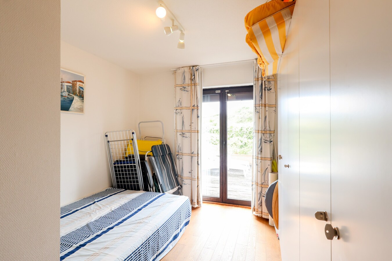 Ruim 3-slaapkamerappartement op de zeedijk met 2 grote terrassen 