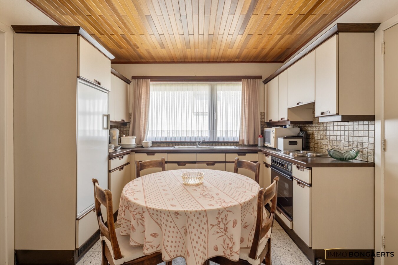 Rustig gelegen bungalow op een mooi perceel van 9 are 