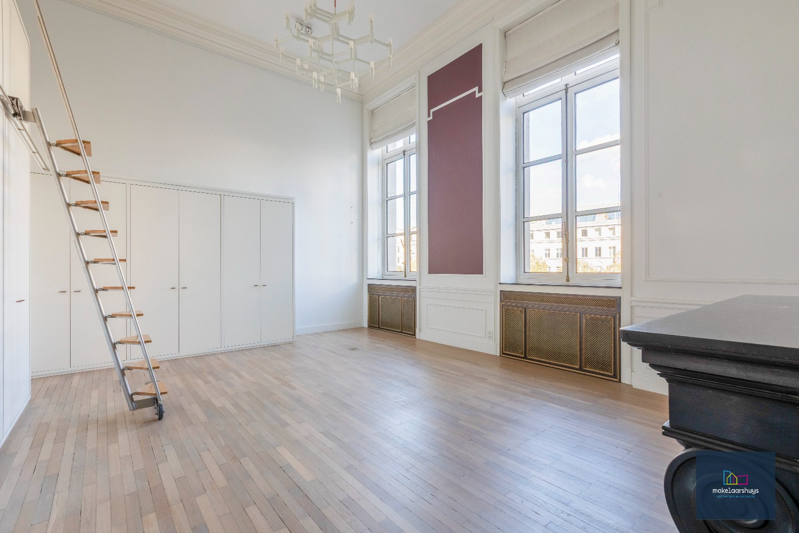 Luxueus duplex appartement   te Kouterhof met 2 slaapkamers , terras en  garageplaats 