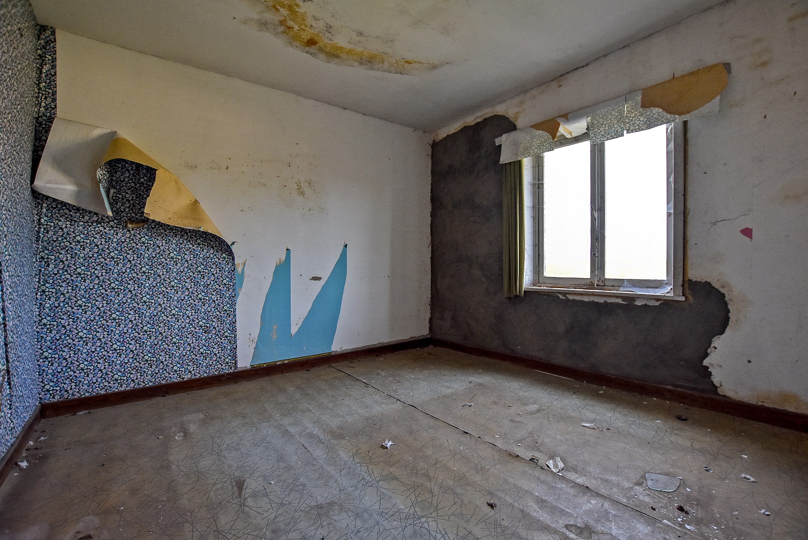 Bouwgrond met 2 renovatiewoningen te koop op 913m² 