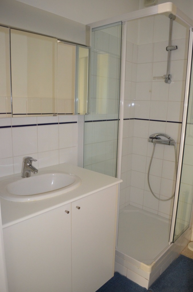 Bungalow met 3 slpks,  garages en tuin te Maldegem 