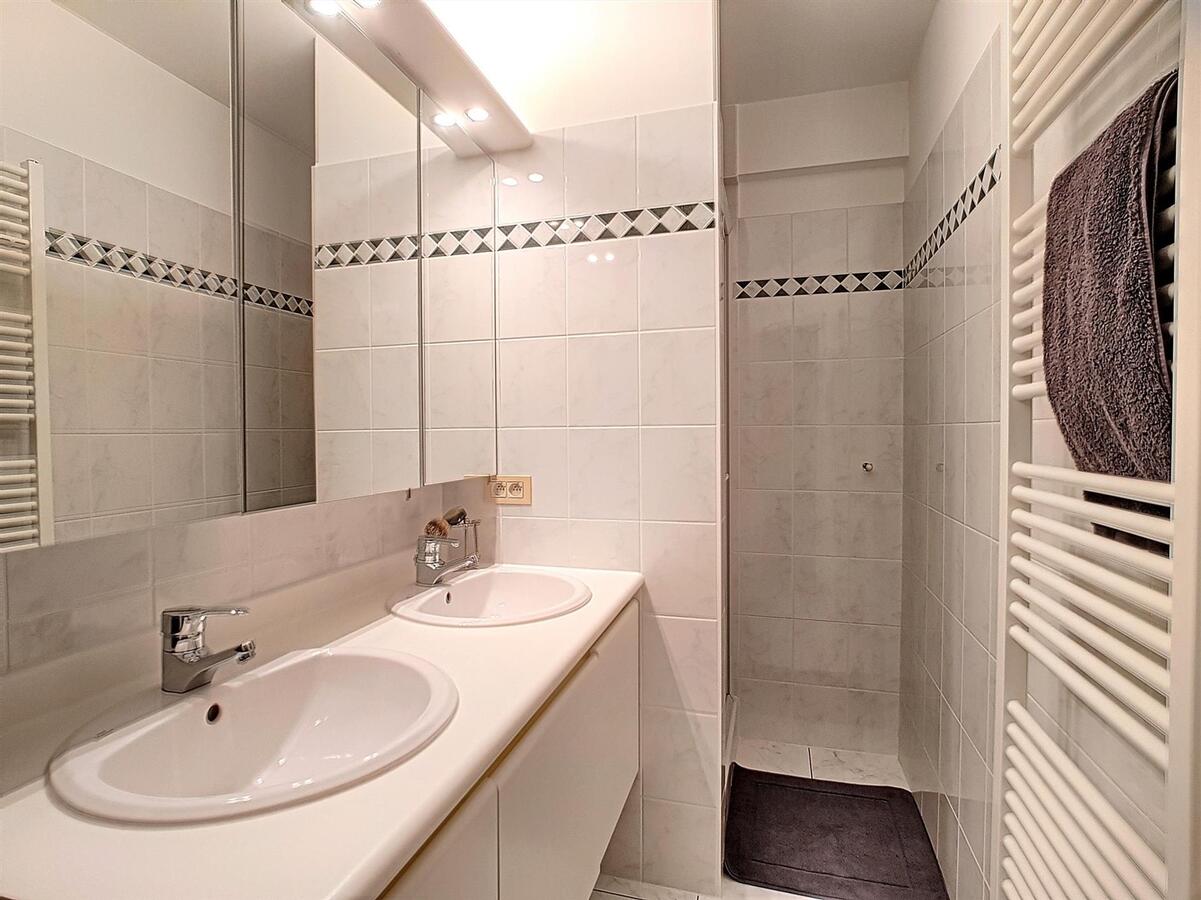 Zeer ruim woonappartement (109 m²) met uitzonderlijk zonneterras - Knokke 