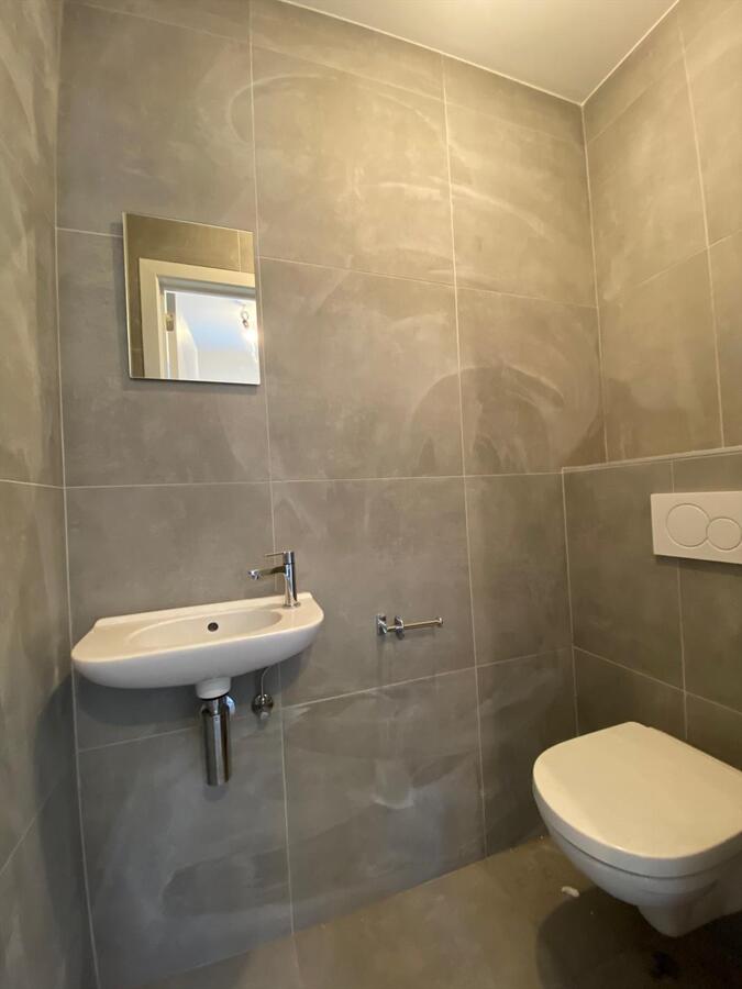 Woning met 4 slaapkamers en garage te Koekelare 